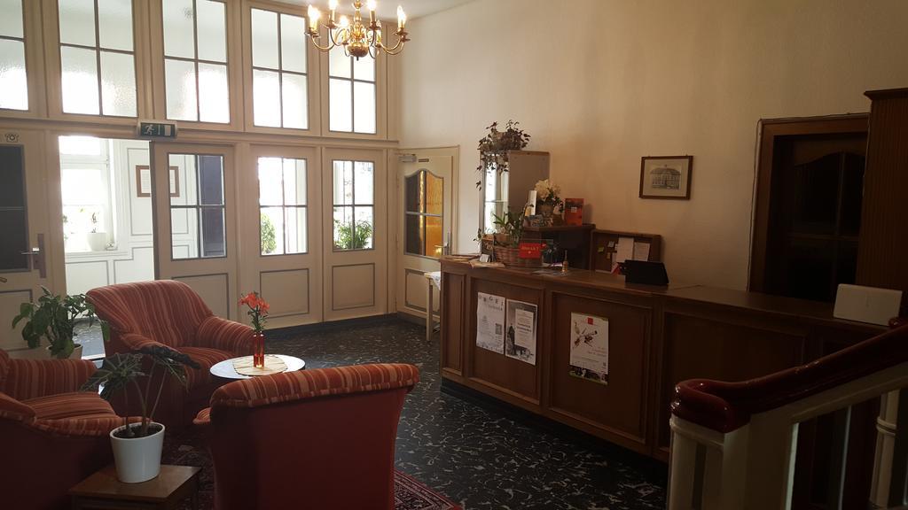 Hotel Ratskeller リュッホ エクステリア 写真